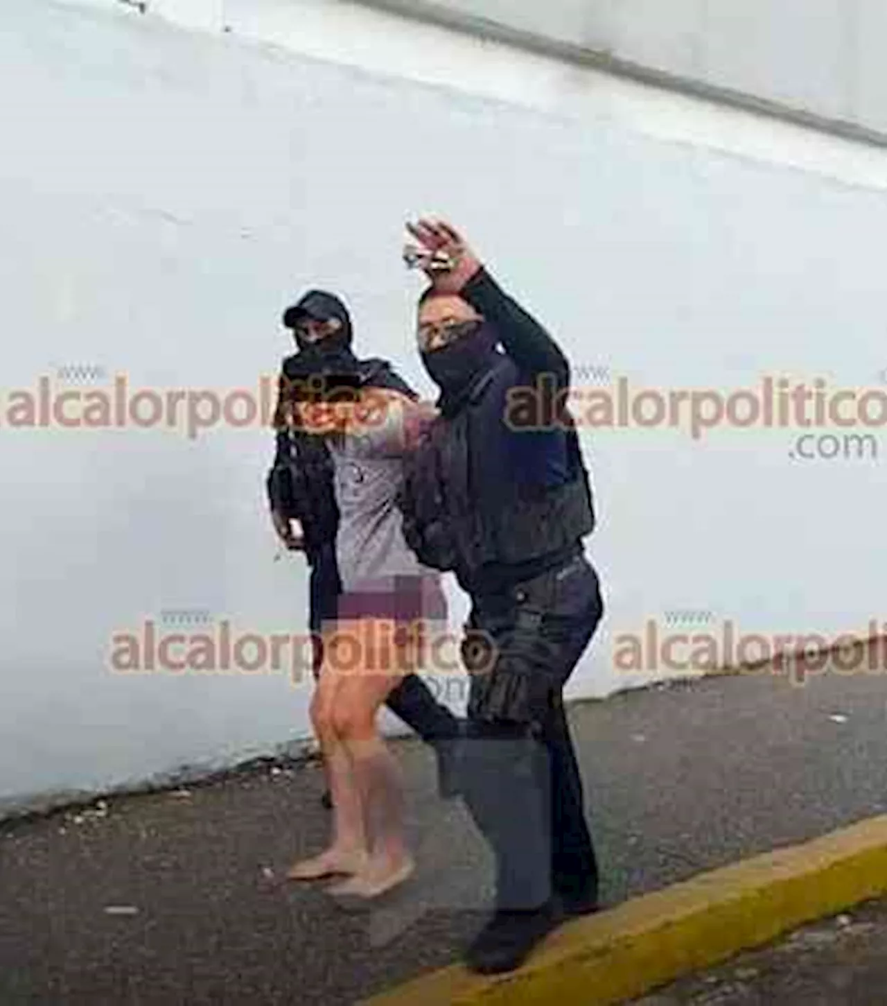 Sujeto se le escapa a policías estatales cuando era ingresado a la Fiscalía Regional