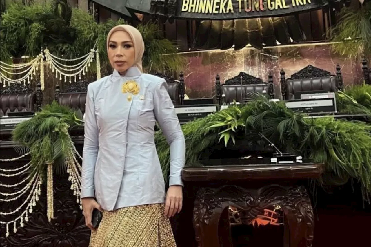 Melly Goeslaw hadiri acara pelantikan Presiden-Wapres