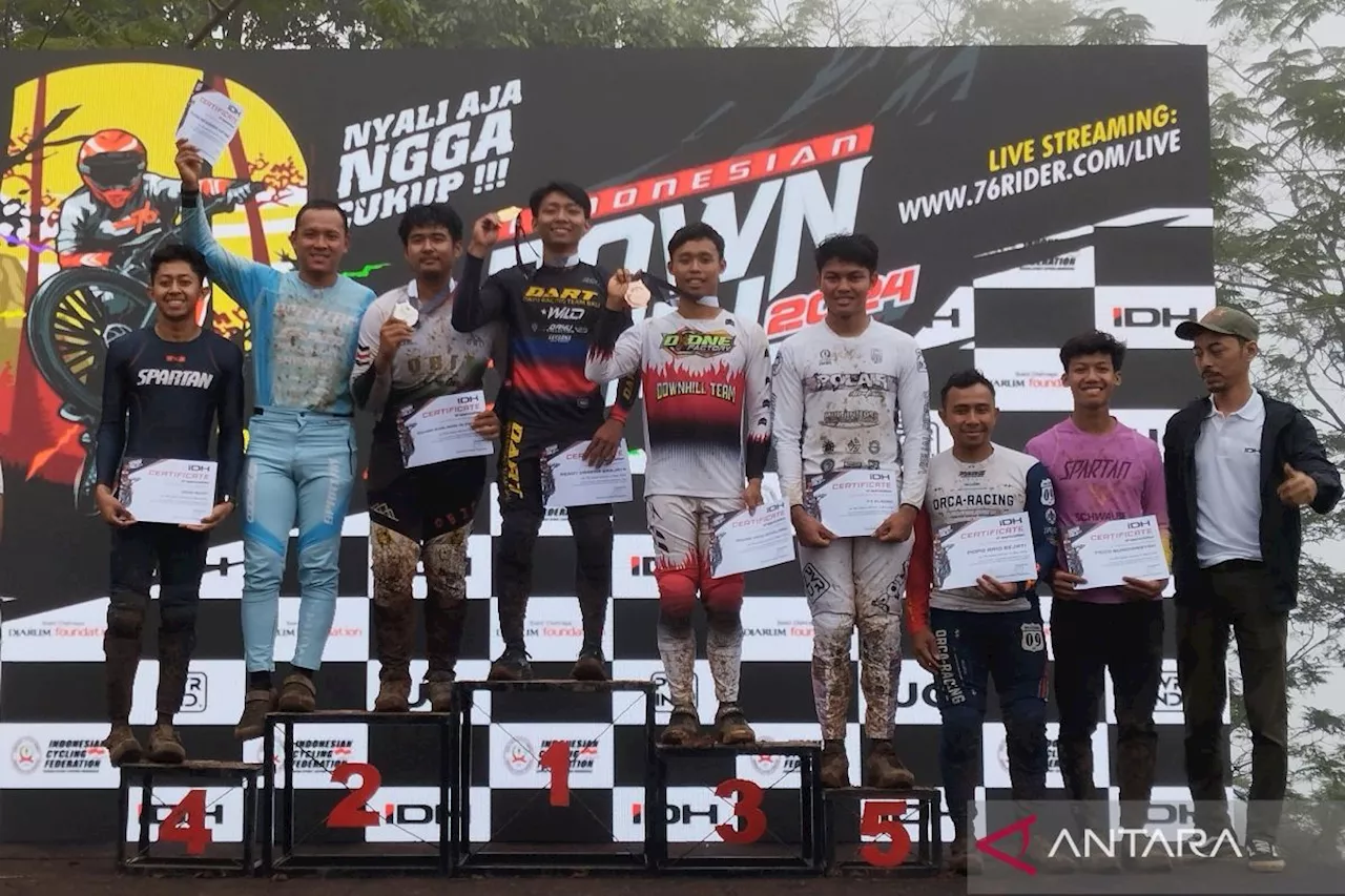 Rendy Sanjaya juarai 76 Indonesian Downhill 2024