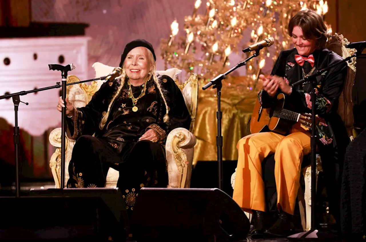 Joni Mitchell Says ‘F–k Donald Trump’ During All-Star Jam at Hollywood Bowl: The 7 Best Moments