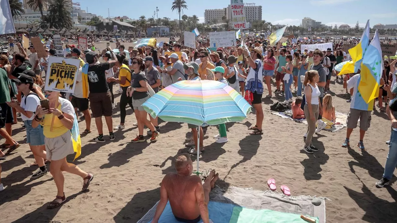 Von Gran Canaria bis Teneriffa: »Dieser Strand gehört uns« – Tausende demonstrieren auf Kanaren gegen Massentourismus