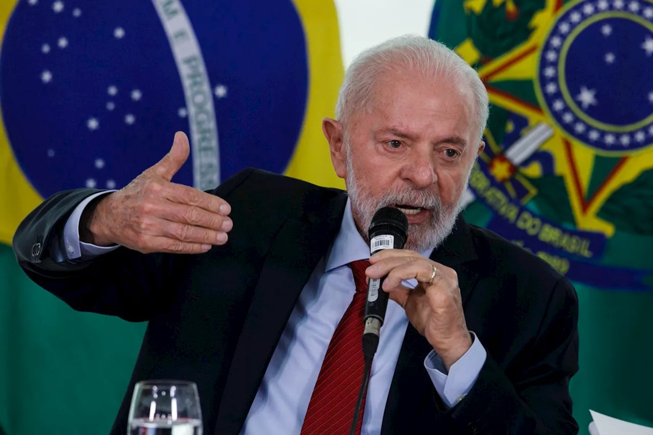 Lula sofre queda no banheiro e cancela viagem à Rússia