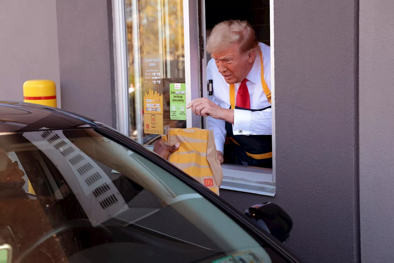 Trump se veste de funcionário do McDonald's para desacreditar Kamala