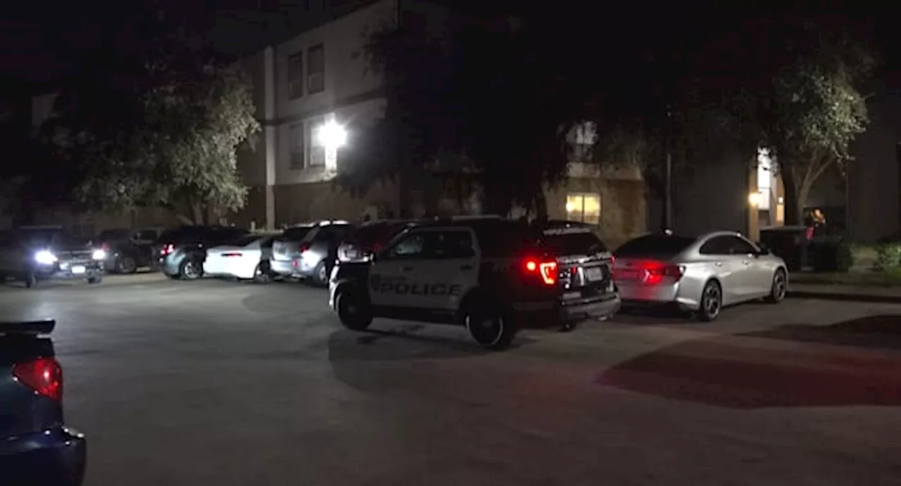 Man shoots 2 teens after getting into fight with them at SE Houston apartment complex