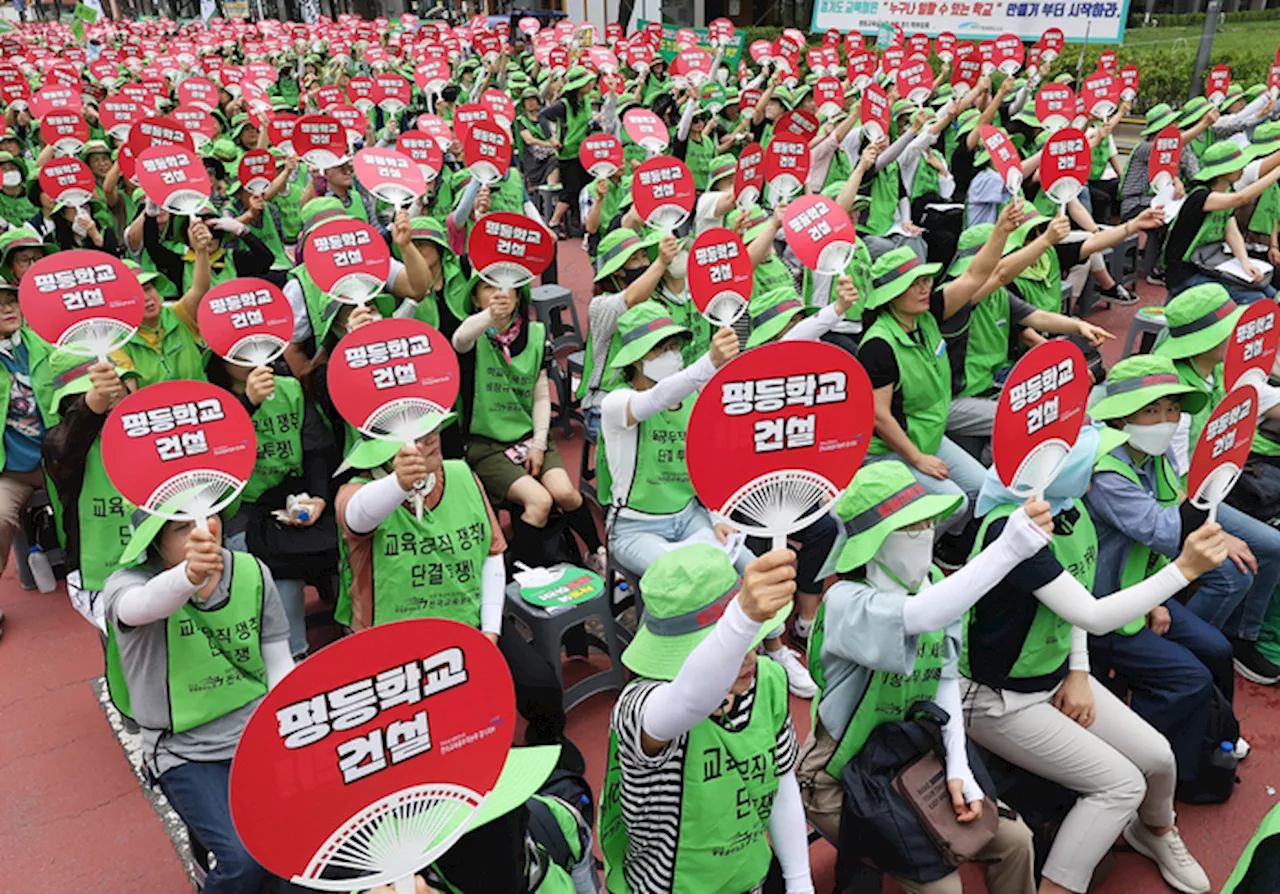 정년 65세 시대 신호탄…행안부 공무직 정년 5년 연장됐다