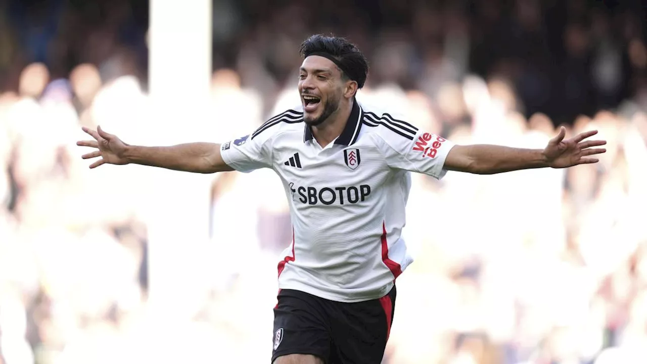 VIDEO: Raúl Jiménez le marca un GOLAZO al Dibu Martínez y enciende las redes