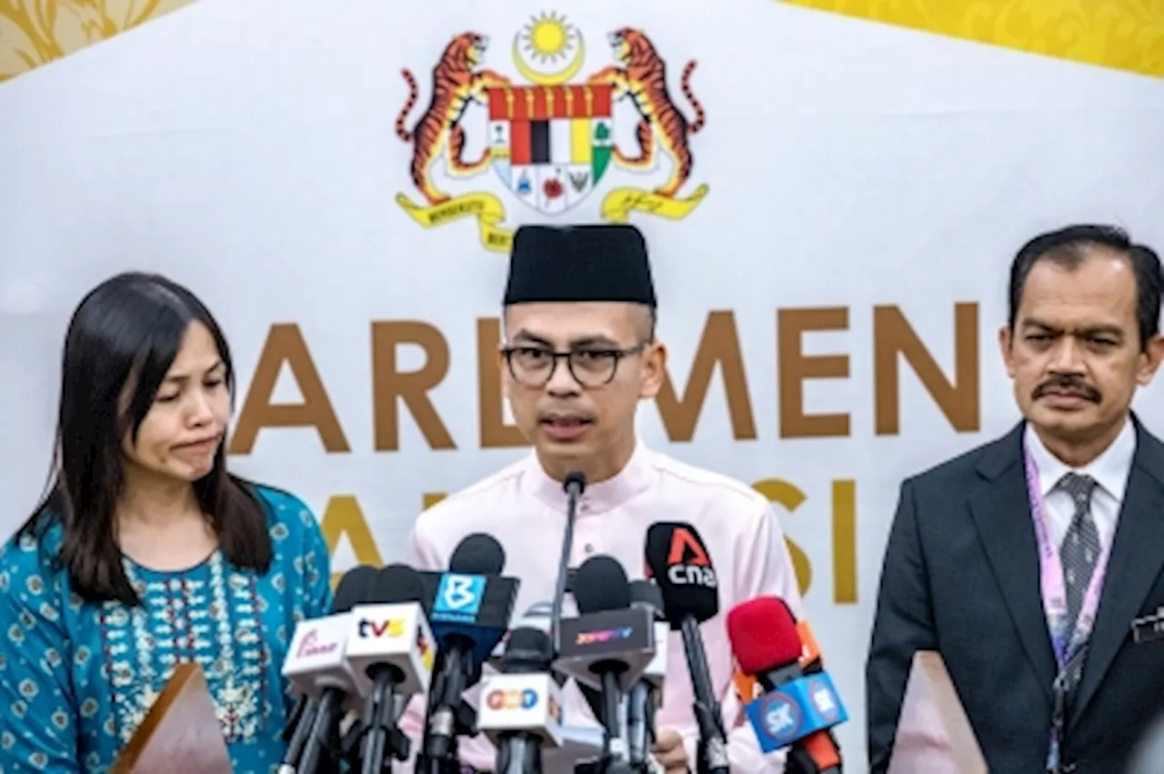 Fahmi unveils ‘Information School’ initiative to help Madani communities gain key communication skills, boost policy awareness and combat fake news