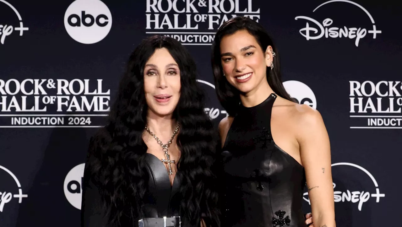 Cher canta 'Believe' con Dua Lipa en su ingreso al Salón de la Fama del Rock & Roll; interpretación enloqu