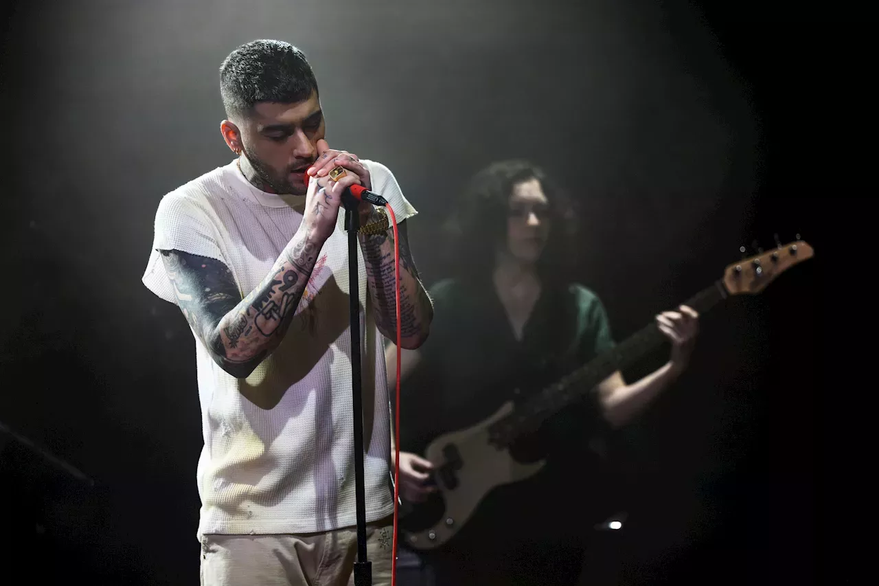 Zayn Malik postpones US tour dates following death of One Direction