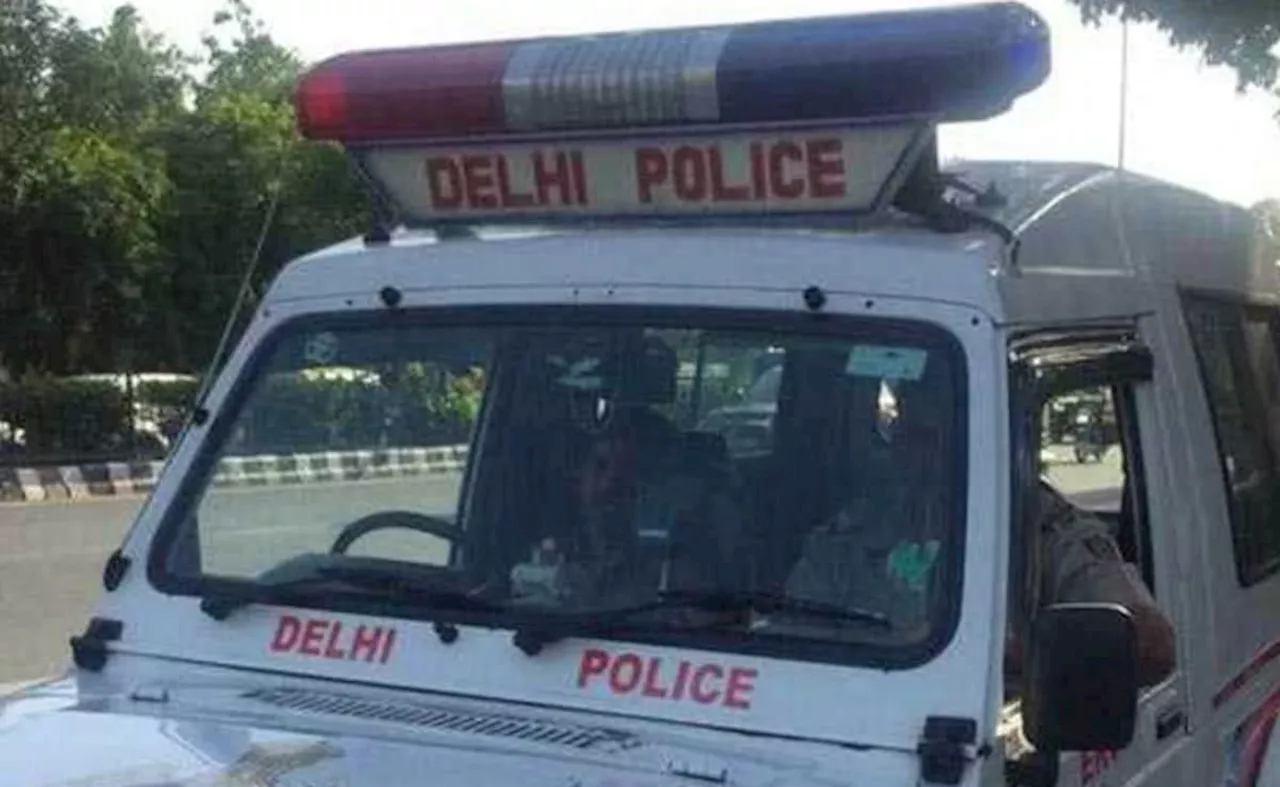 दिल्ली के रोहिणी में धमाका, कोई हताहत नहीं, जांच में जुटी पुलिस