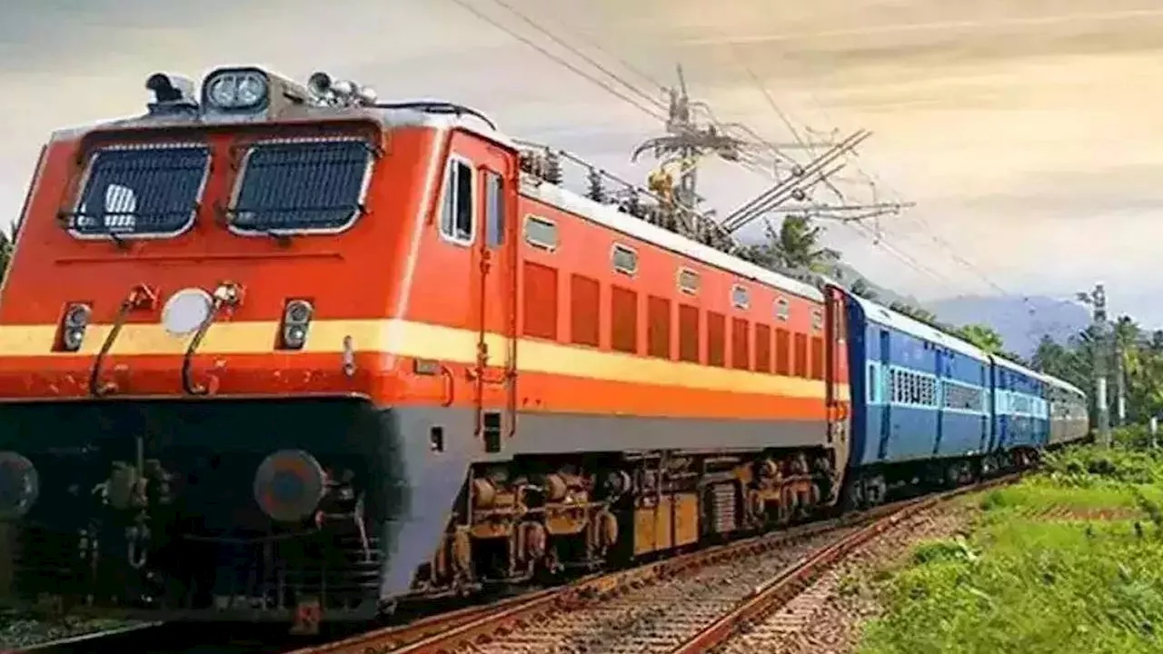 RRB NTPC Vacancy: रेलवे में 8000 से ज्यादा NTPC पदों के लिए आज लास्ट डेट, जल्द करें अप्लाई