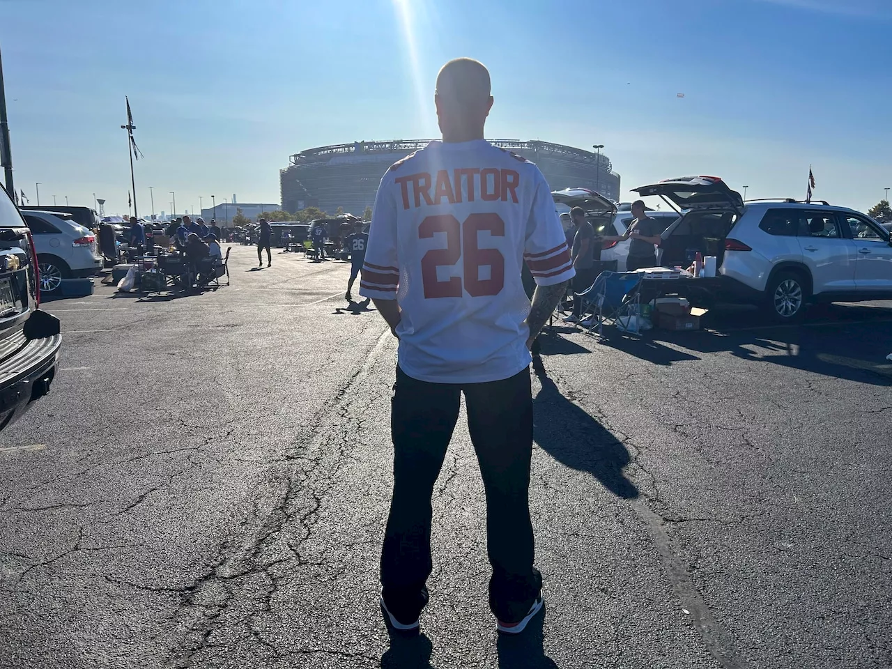 Saquon Barkley sees his Giants’ jerseys burn — and then torches his old team