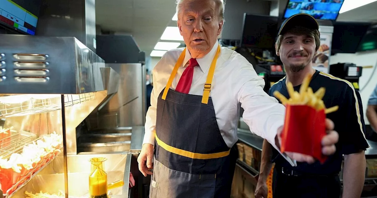 Trump macht Wahlkampf bei McDonald's - Spitze gegen Harris