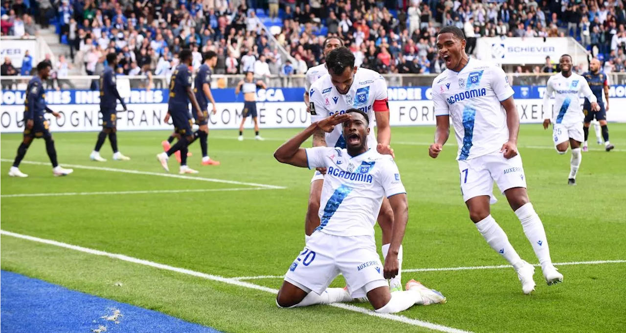 Reims surpris par Auxerre, Toulouse et Nice freinés...Les résultats du Multiplex