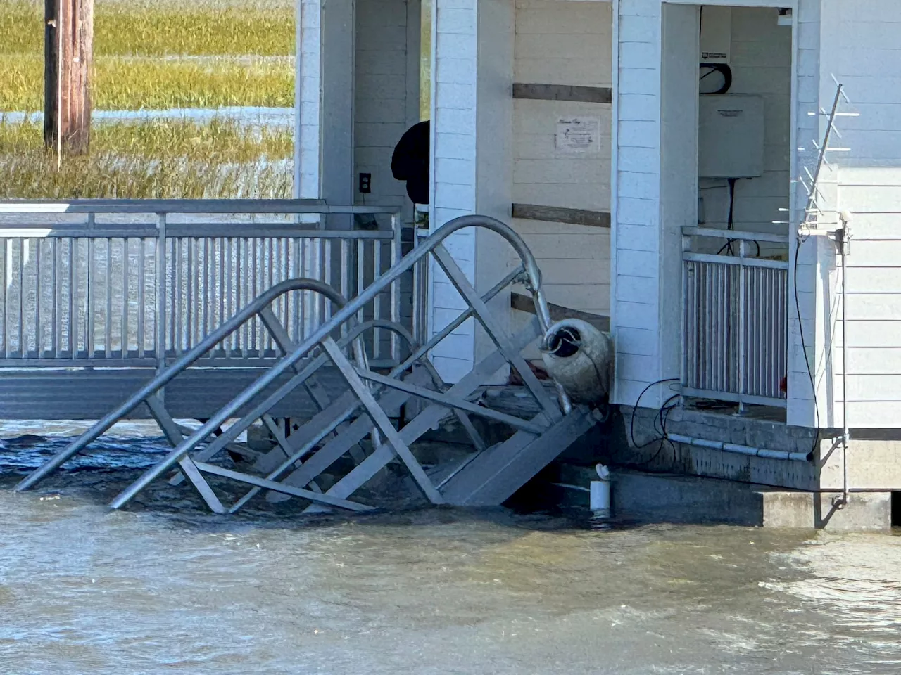 Georgia authorities investigating dock gangway collapse that killed 7 on historic island