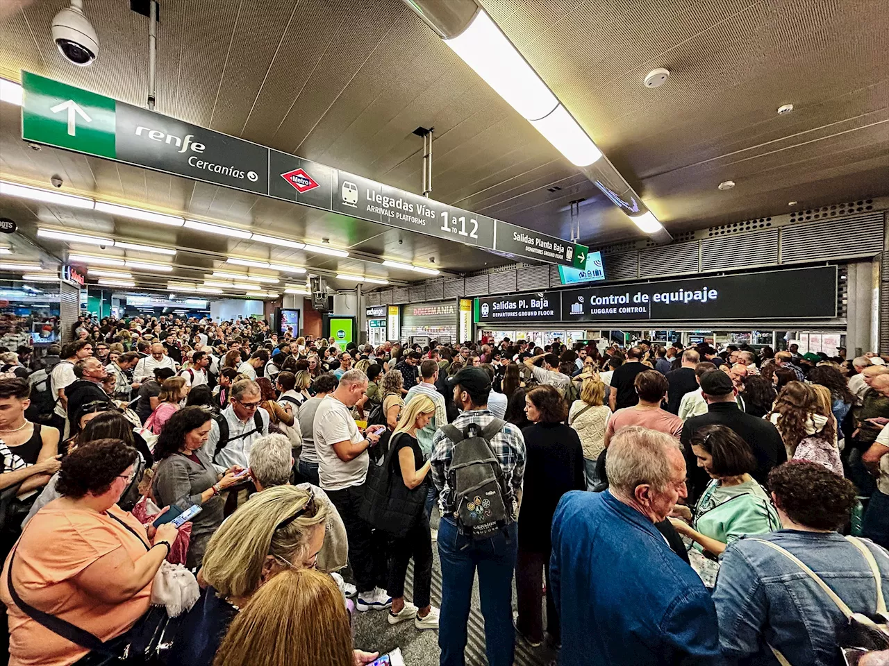 Renfe cancela 19 trenes entre Madrid, València y Murcia tras la incidencia del sábado en Atocha