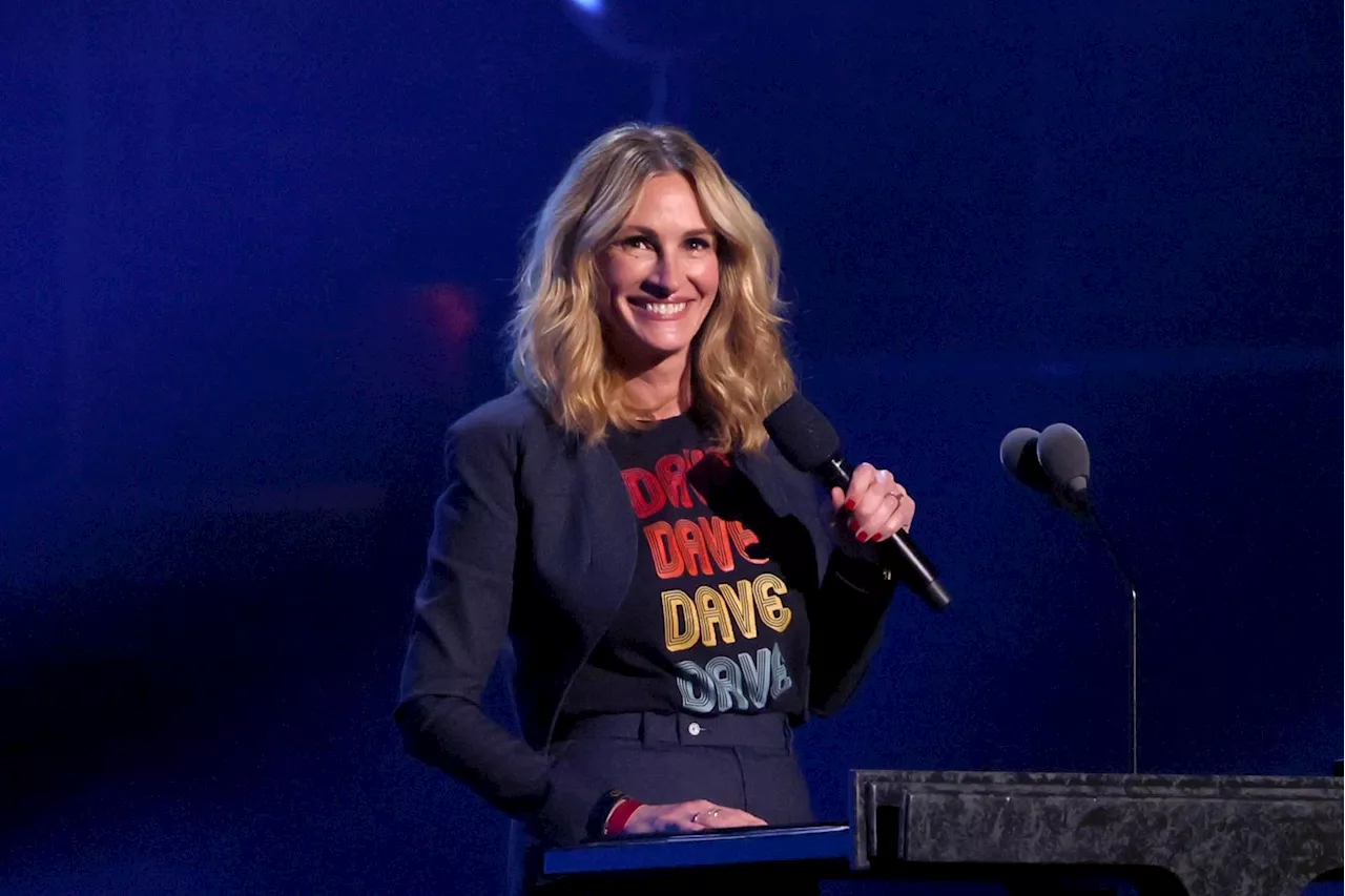 Julia Roberts Celebrates ‘Joyous, Spontaneous Abandon’ of Dave Matthews Band for Rock Hall