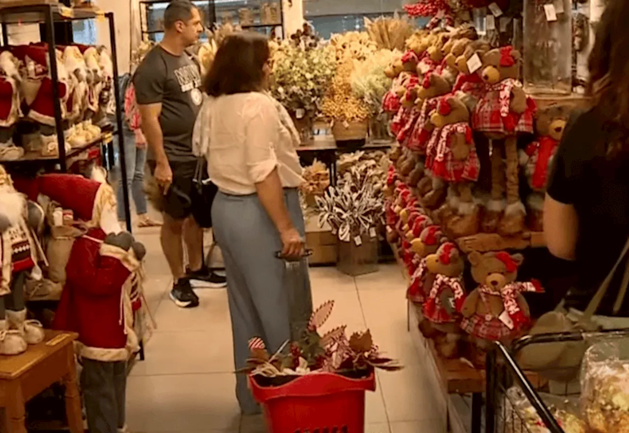 O Natal chegou? Compras e decorações já tomam conta dos shoppings