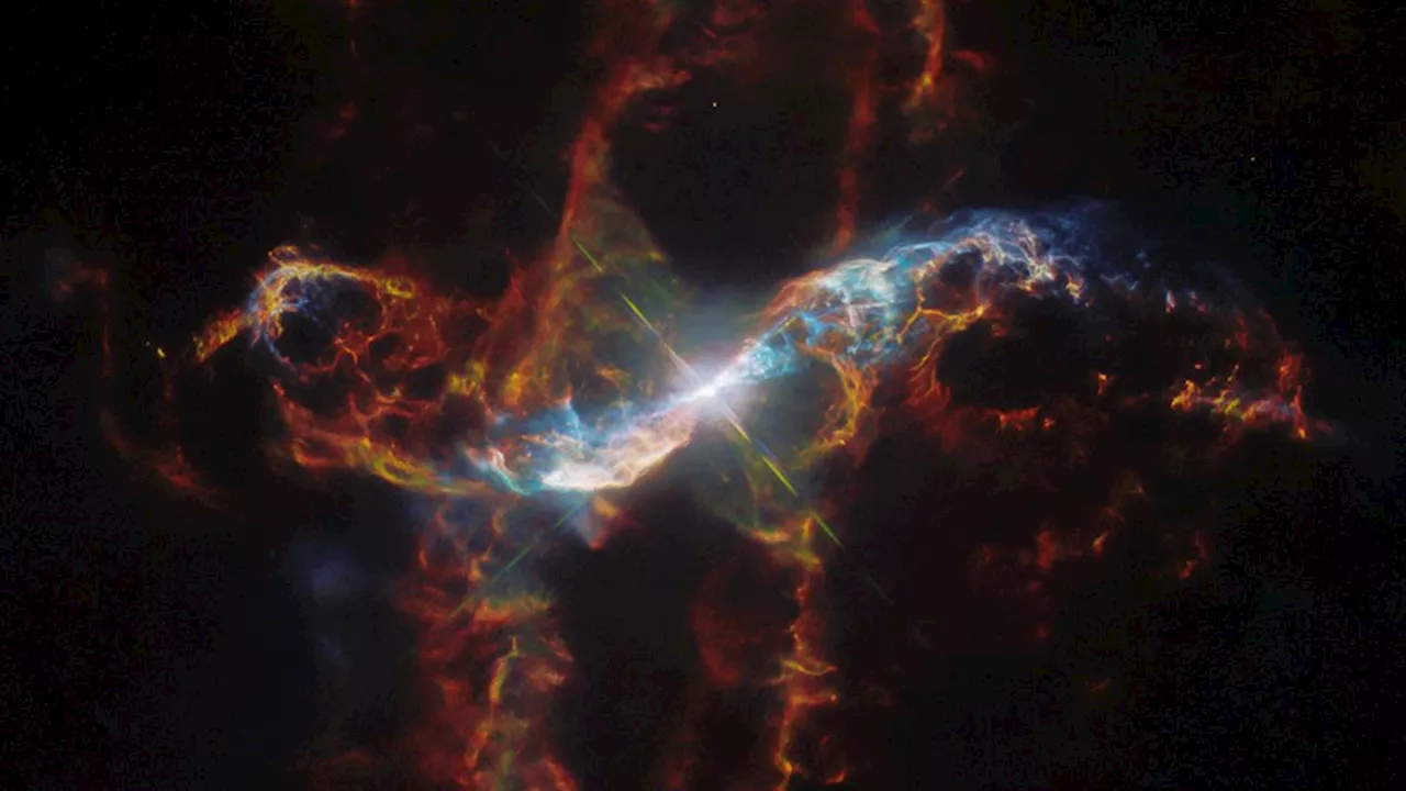 Hubble Telescope sees 'stellar volcano' erupt in amazing colors (video, photo)