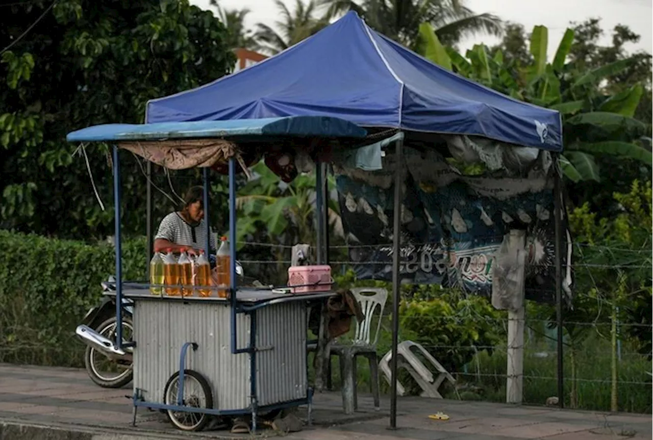 Petrol, diesel smuggled from M'sia sold widely, openly in Thailand's Sg Golok