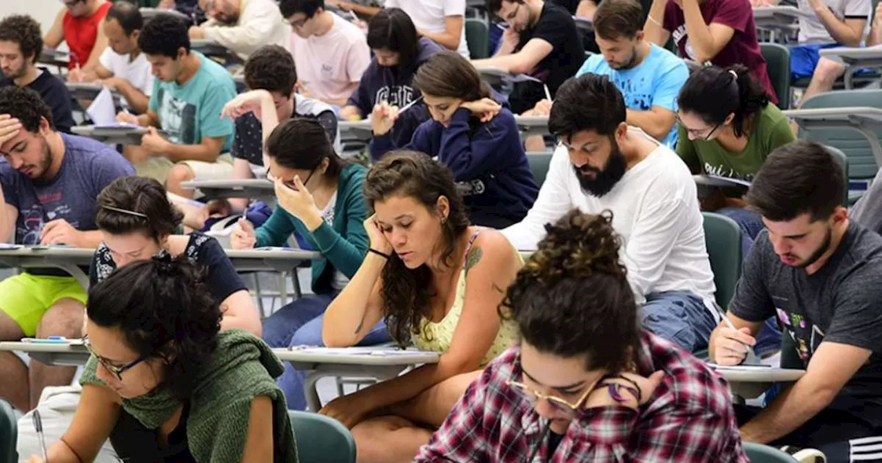 Unicamp aplica primeira fase do vestibular 2025 neste domingo em horário inédito