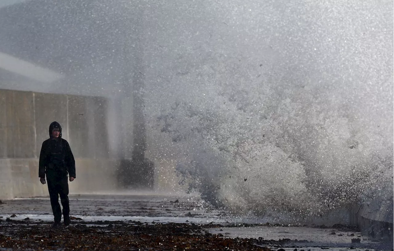 Derniers jours des grandes marées en Bretagne: Prudence face à la puissance des vagues