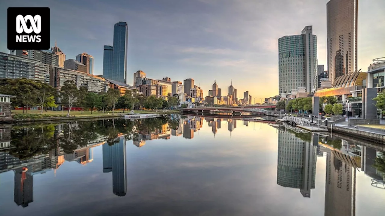 Police arrest two teenagers in relation to Yarra River drowning in Melbourne CBD