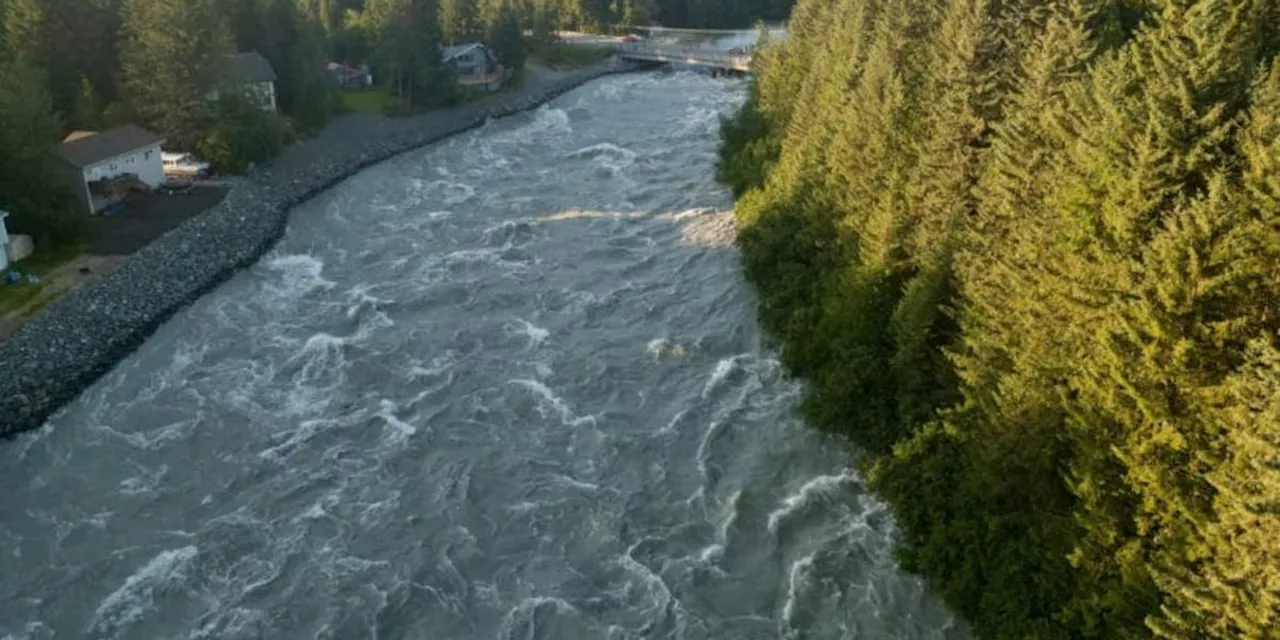 Flood warning in Juneau from glacial dam outburst flooding