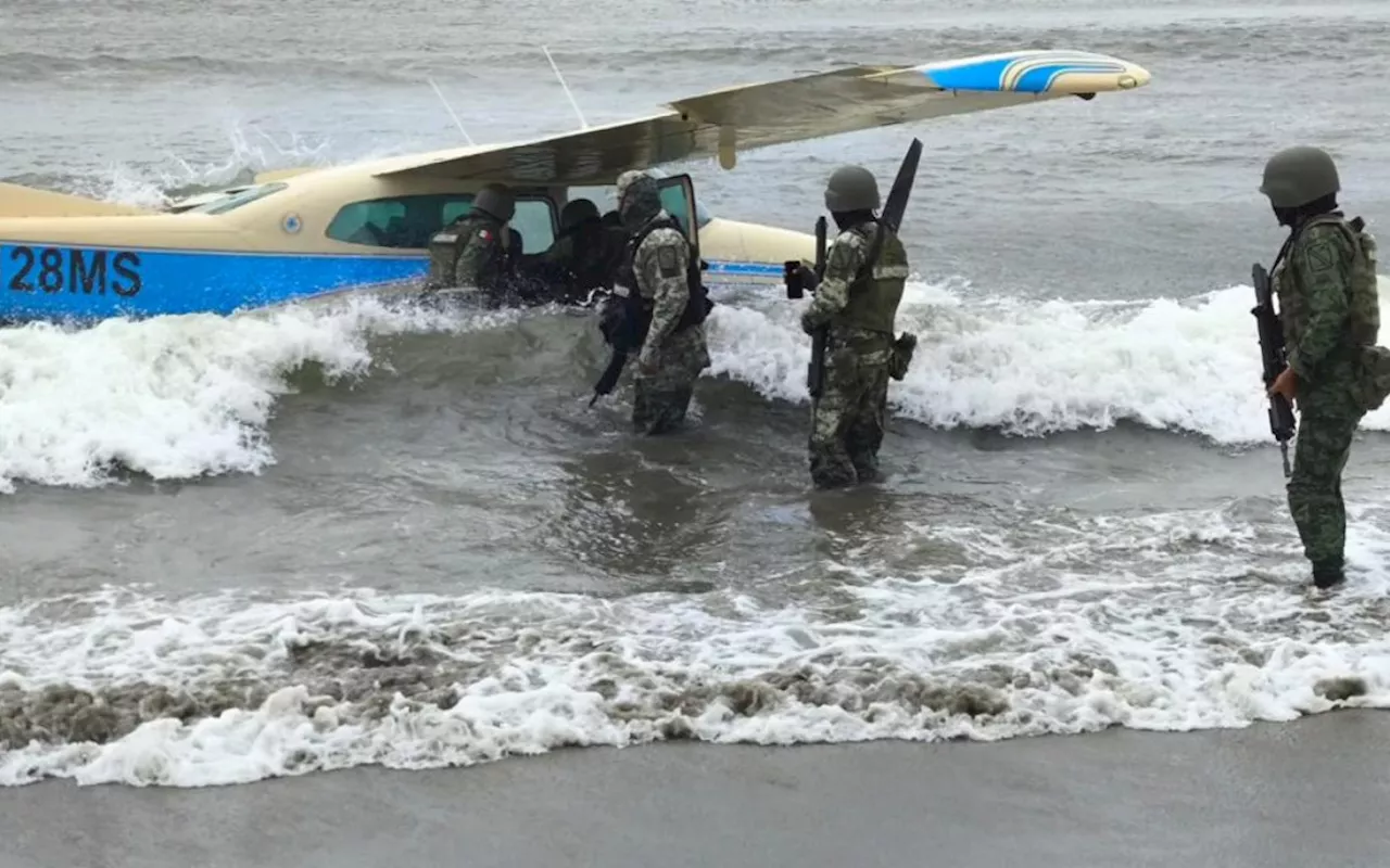 Fuerza Aérea intercepta avioneta con 500 kilos de cocaína en Ixhuatán, Oaxaca