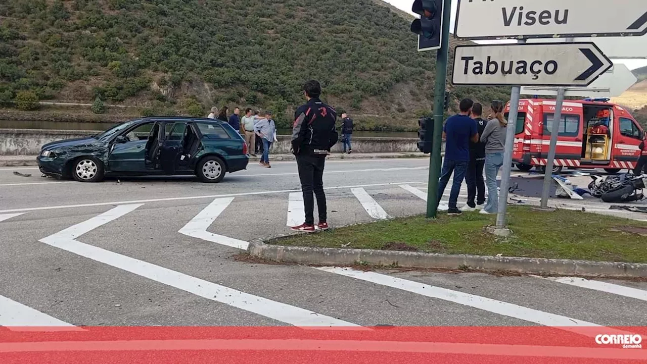 Três feridos em colisão entre carro e mota em Tabuaço