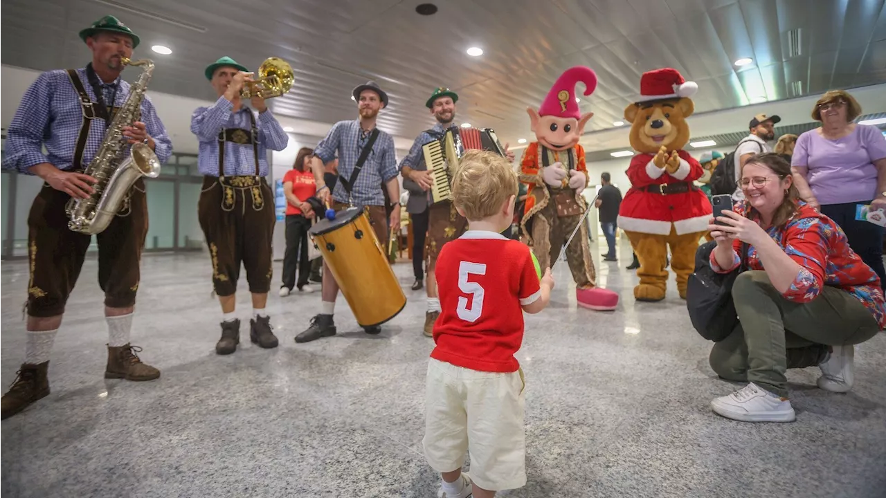 Clima de festa marca reabertura do aeroporto Salgado Filho, em Porto Alegre