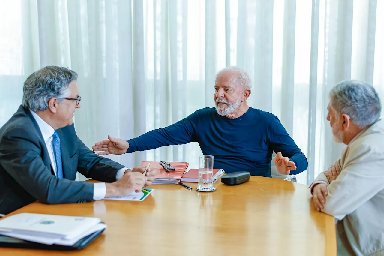 Lula segue despachando do Alvorada e sob observação médica, diz Padilha