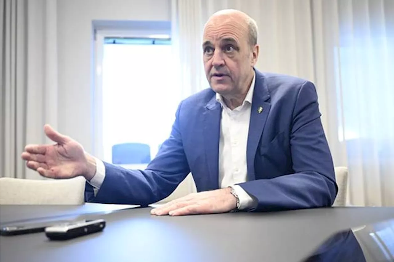 Reinfeldt om skandalen: Helt oacceptabelt