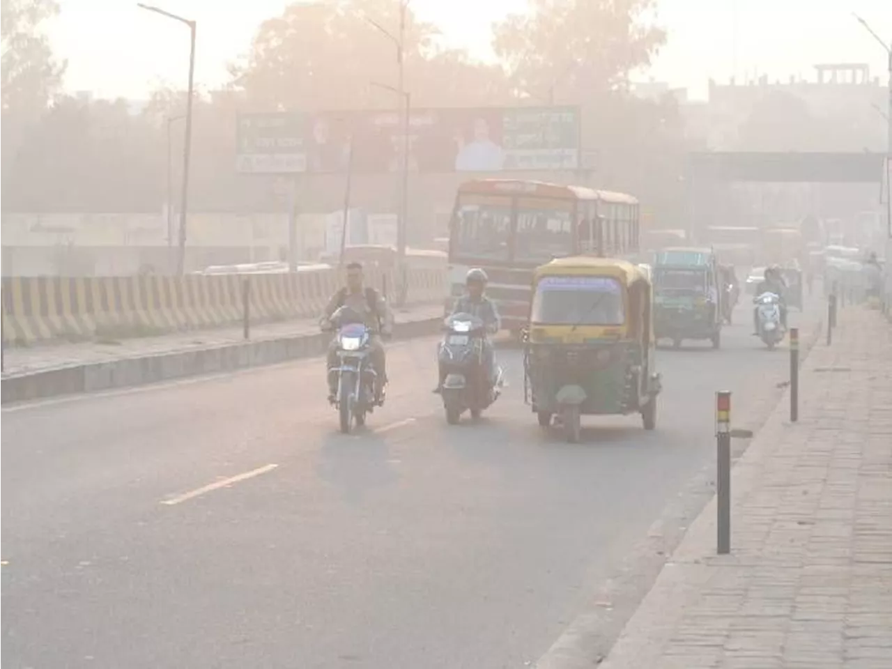 मौसम में बदलाव का असर, बढ़ने लगा प्रदूषण: कानपुर में 7 दिनों से AQI येलो जोन में, रात में नमी अधिक होने से स...