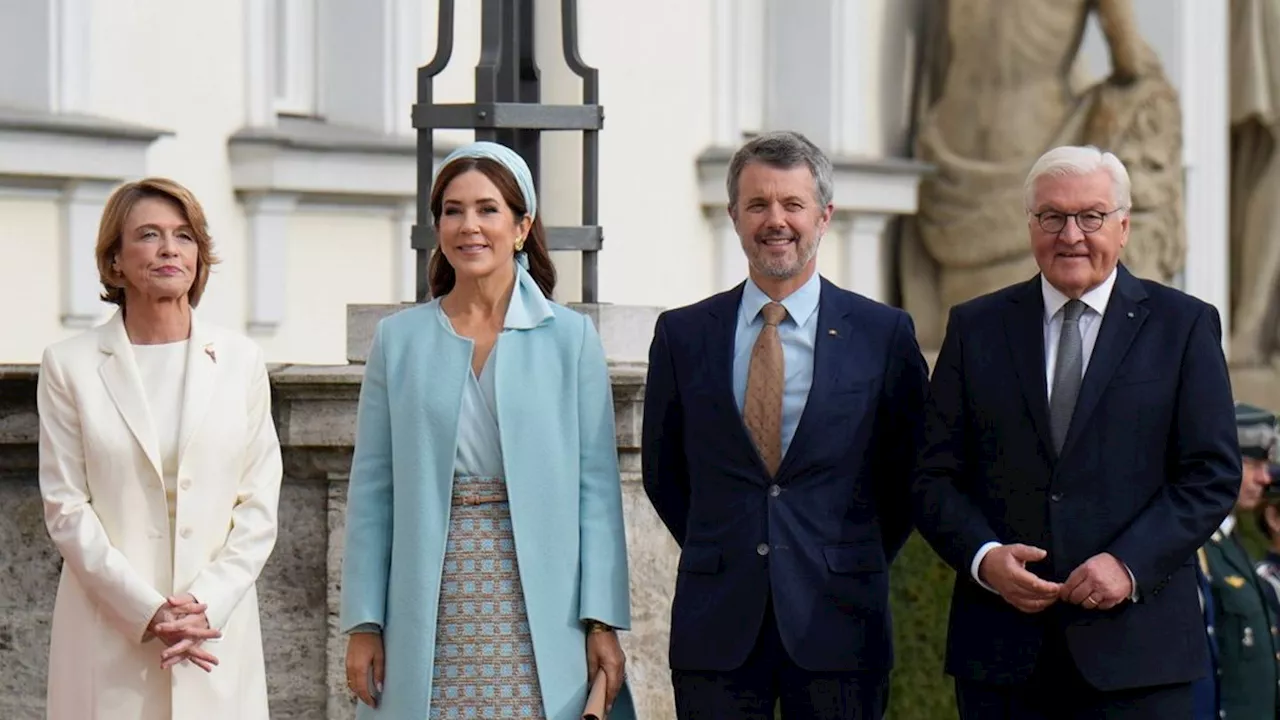 Dänemarks Königspaar zu Besuch in Berlin: Königin Mary begeistert in Babyblau