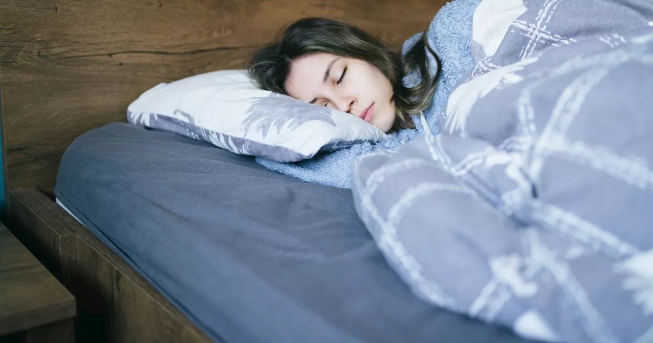 This Cooling Throw Blanket Is Beloved By Hot Sleepers — And It's 40% Off