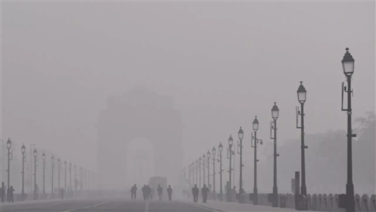 Delhi Pollution: दिल्ली में ग्रेप-2 के नियम लागू, बहुत खराब श्रेणी में पहुंची हवा की गुणवत्ता