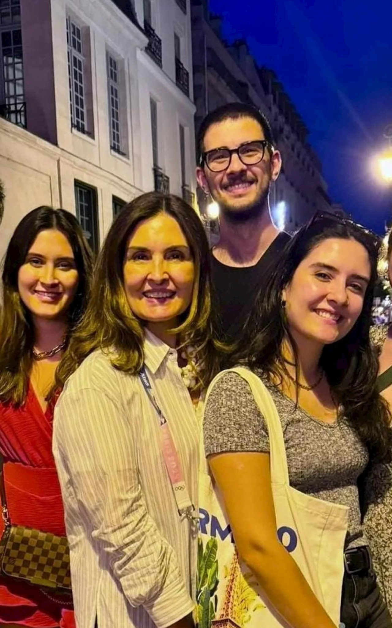 Fátima Bernardes celebra aniversário dos trigêmeos com William Bonner: 'Amo vocês imensamente'