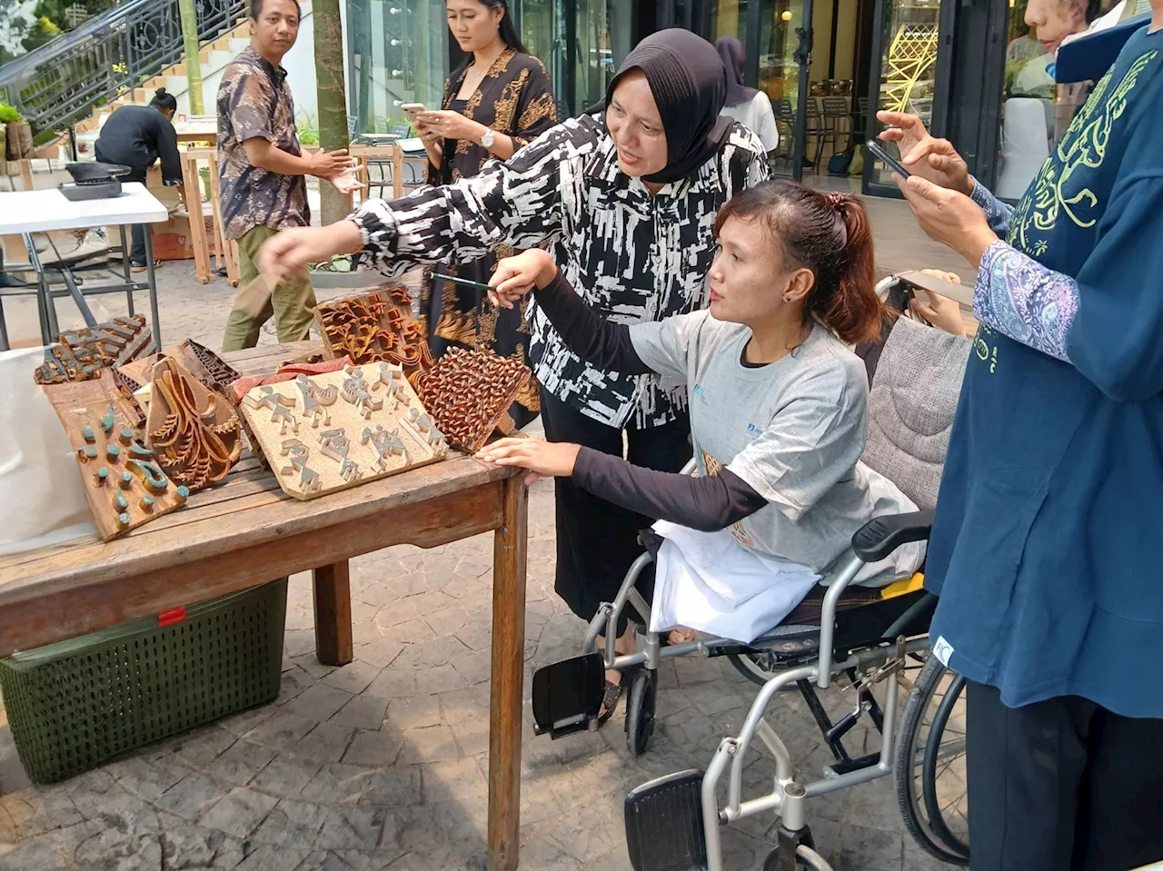 PNM & JAMKRINDO Gelar Pelatihan Kewirausahaan Membatik untuk Perempuan Disabilitas