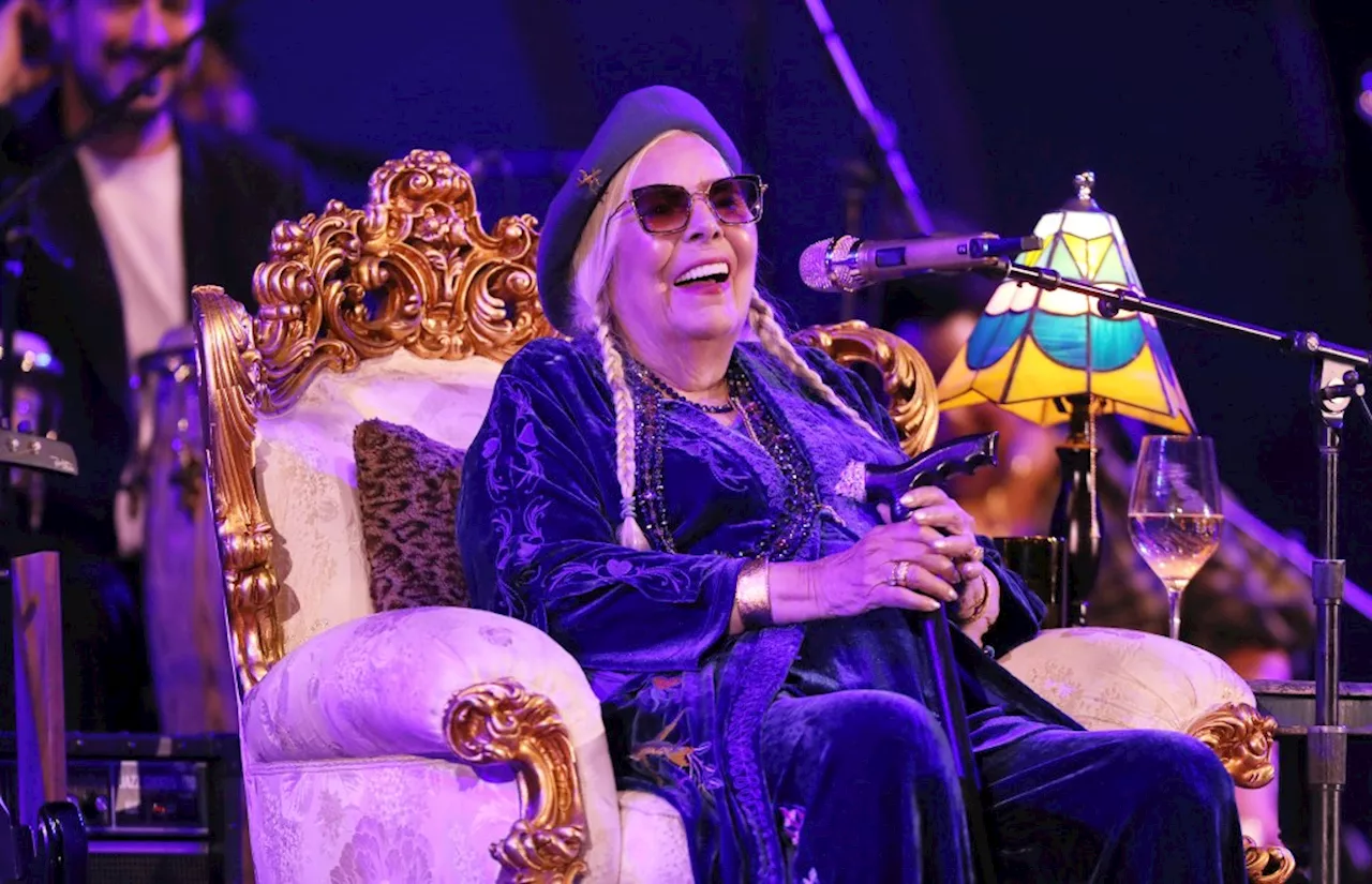 Joni Mitchell reigns supreme during 3-hour Hollywood Bowl show with guests