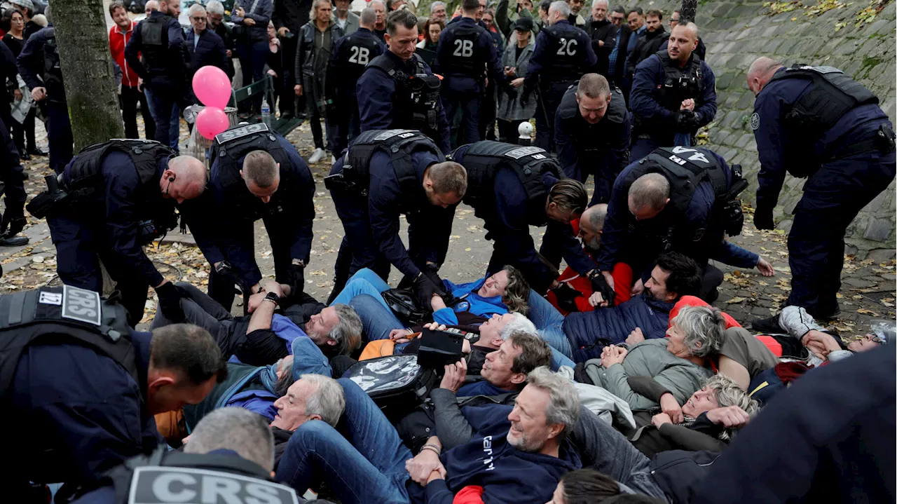 À Paris, la police envoyée pour déloger les joueurs de pétanque du Clap, iconique club de Montmartre