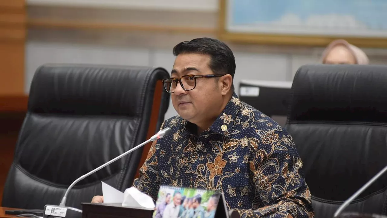 Sosok Menteri Ekonomi Kreatif Teuku Riefky Harsya, Sarjana Teknik yang Pernah Aktif di PHRI dan Didampingi Irene Umar