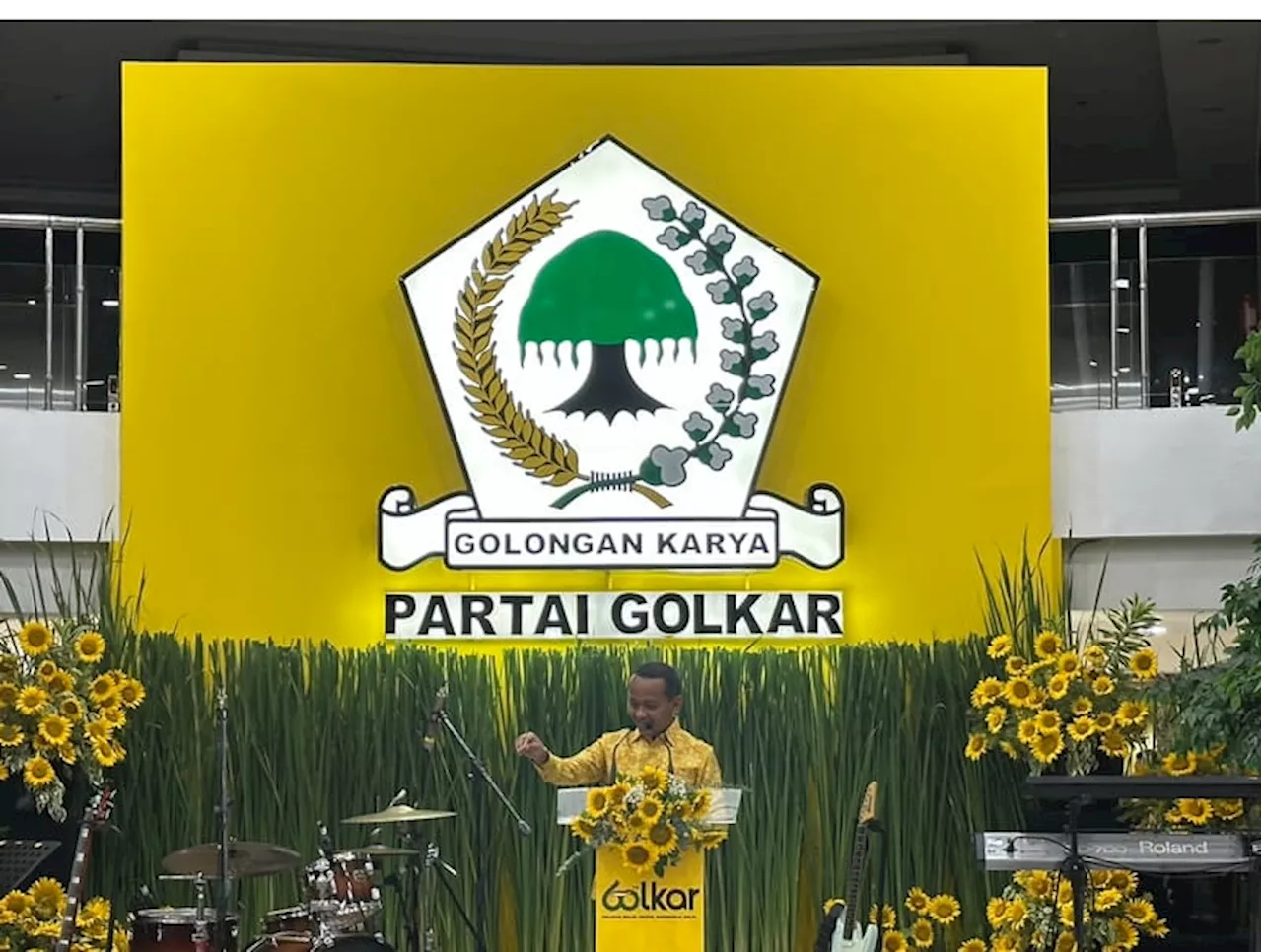 Cerita Bahlil Soal Jatah 8 Menteri Golkar Ada Tukar Guling