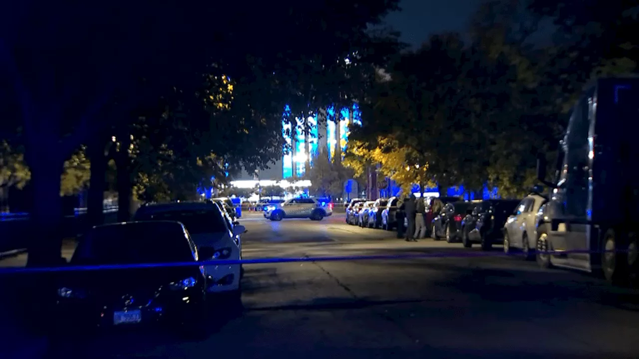 3 teens shot feet from the United Center: Chicago police