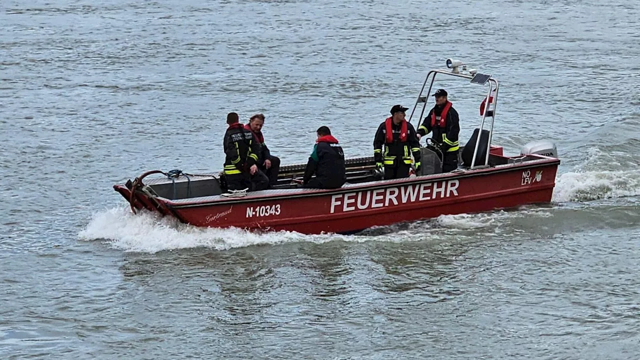 Erfolg bei Ausbildungsprüfung „Feuerwehrboot“ gefeiert