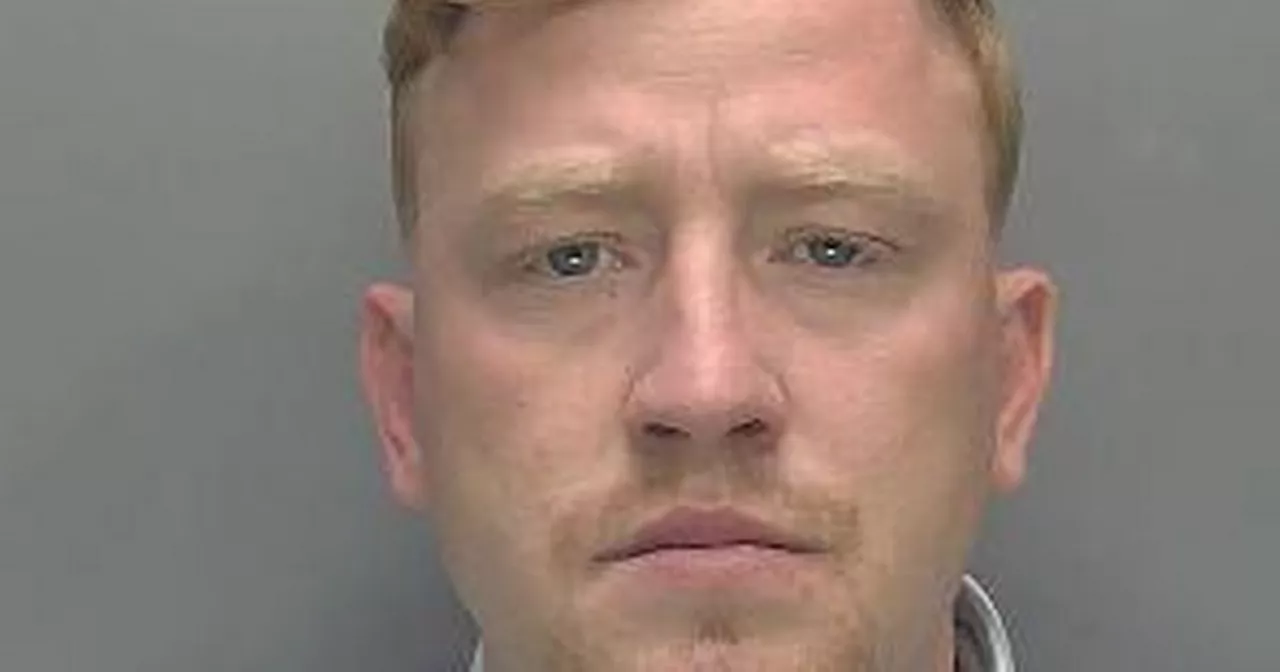 Prolific burglar on the run after walking out of prison