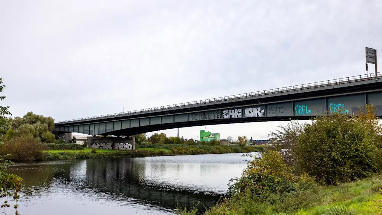 A59 mit 'erheblichen Mängeln': Autobahnbrücke in Duisburg wird nun monatlich geprüft