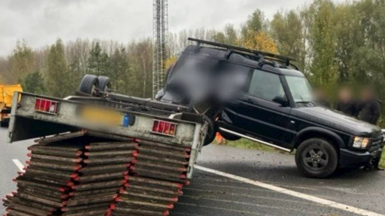 112-nieuws: rijstroken weer open na geschaarde aanhanger • lekkend vat