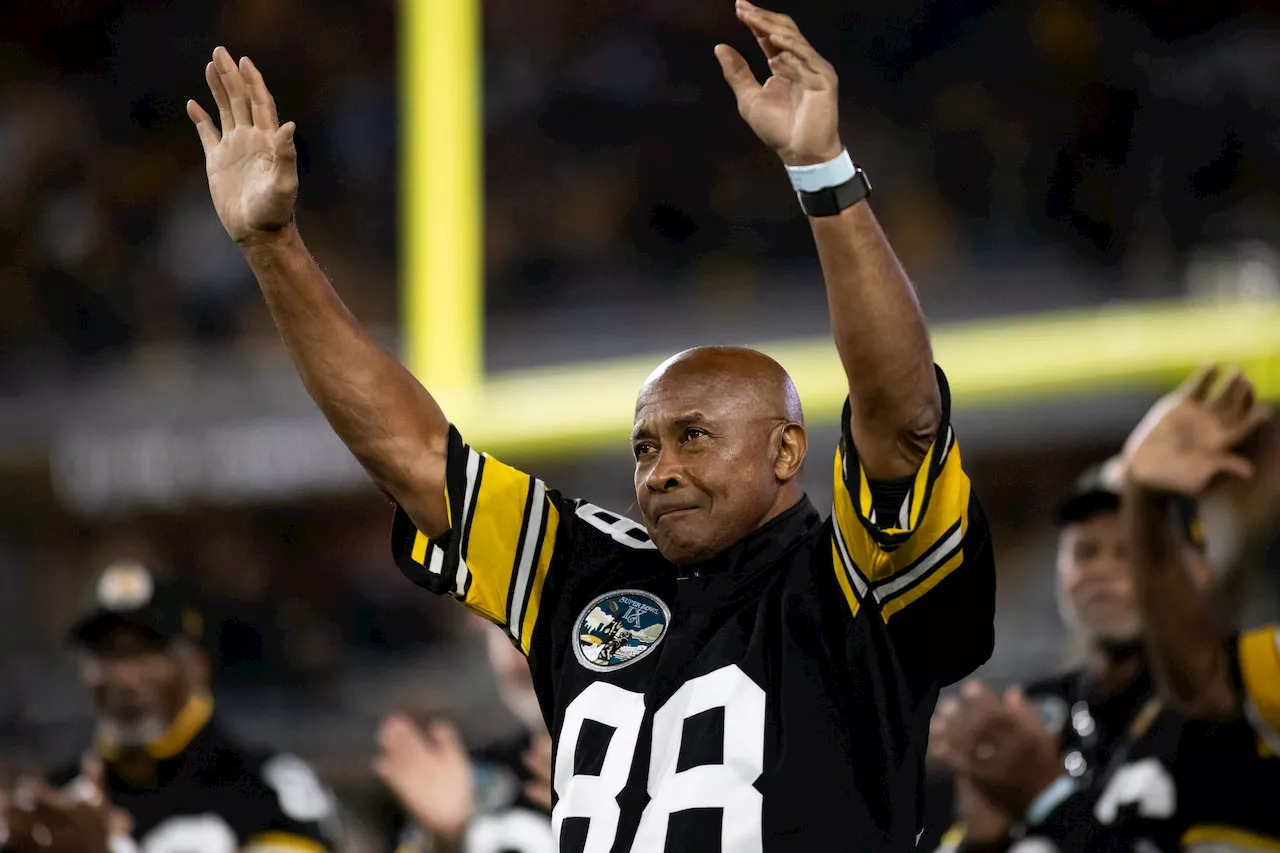 Pittsburgh Steelers honor their first Super Bowl championship team during rout of Jets