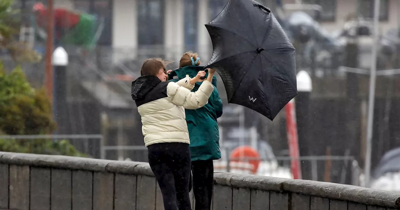 Met Eireann's mixed forecast as thousands left without power after Storm Ashley